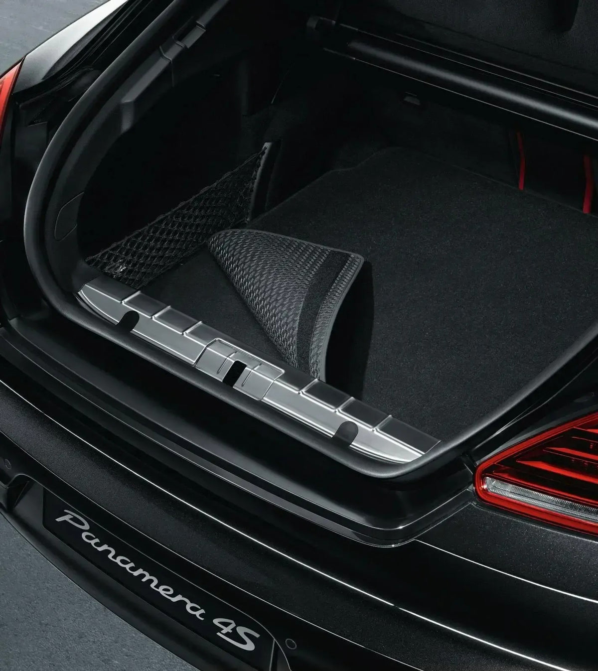 Porsche Design Trusted | Porsche Reversible Luggage-Compartment Mat with Nubuk Surround for Panamera (G1 & G1 II)
