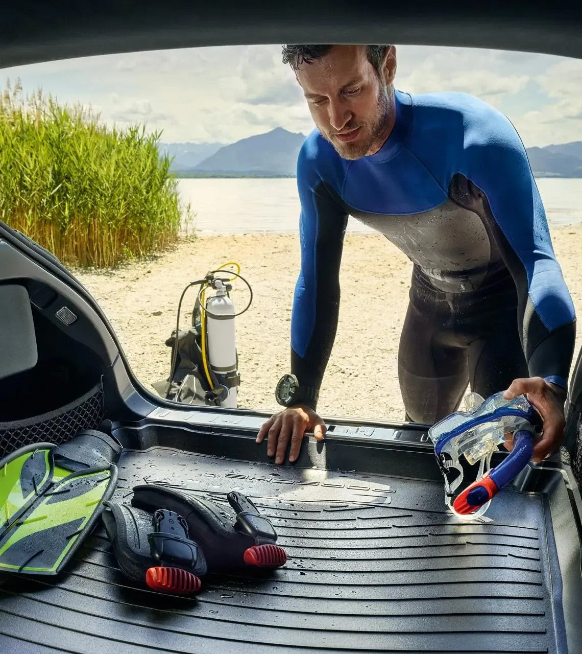 Porsche Design Quality | Porsche Luggage Compartment Liner for Panamera