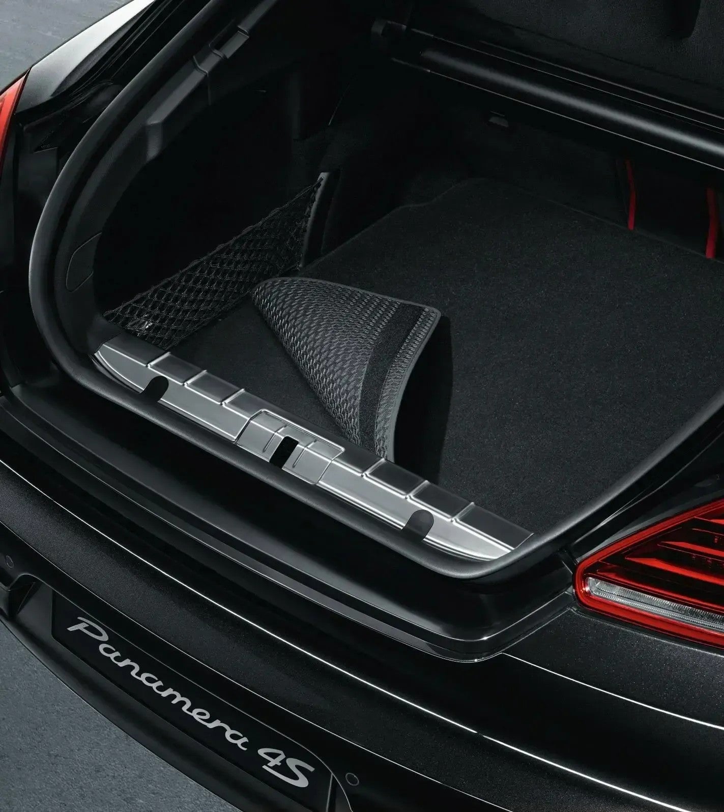 Porsche Design Trusted | Porsche Reversible Luggage-Compartment Mat with Nubuk Surround for Panamera (G1 & G1 II)