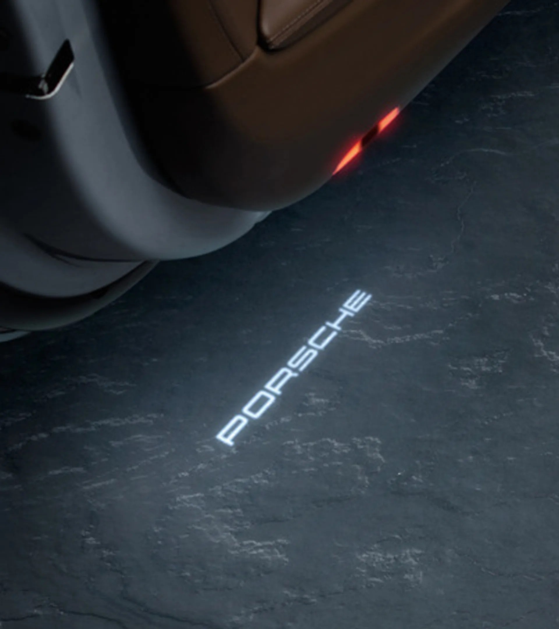 Porsche Design Smart Buy | LED "PORSCHE" logo door projectors