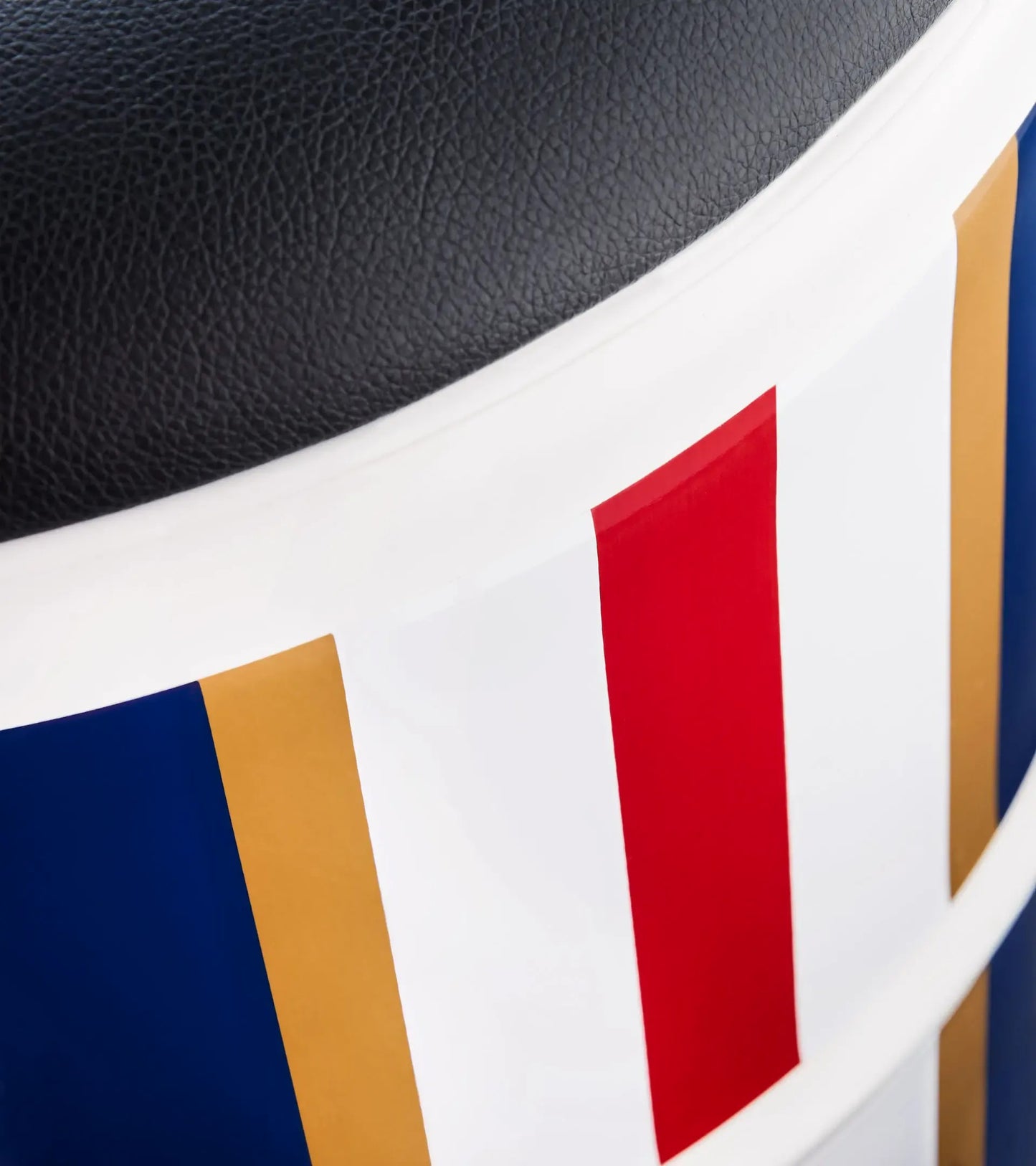 Porsche Design Quality | Barrel seat – Roughroads