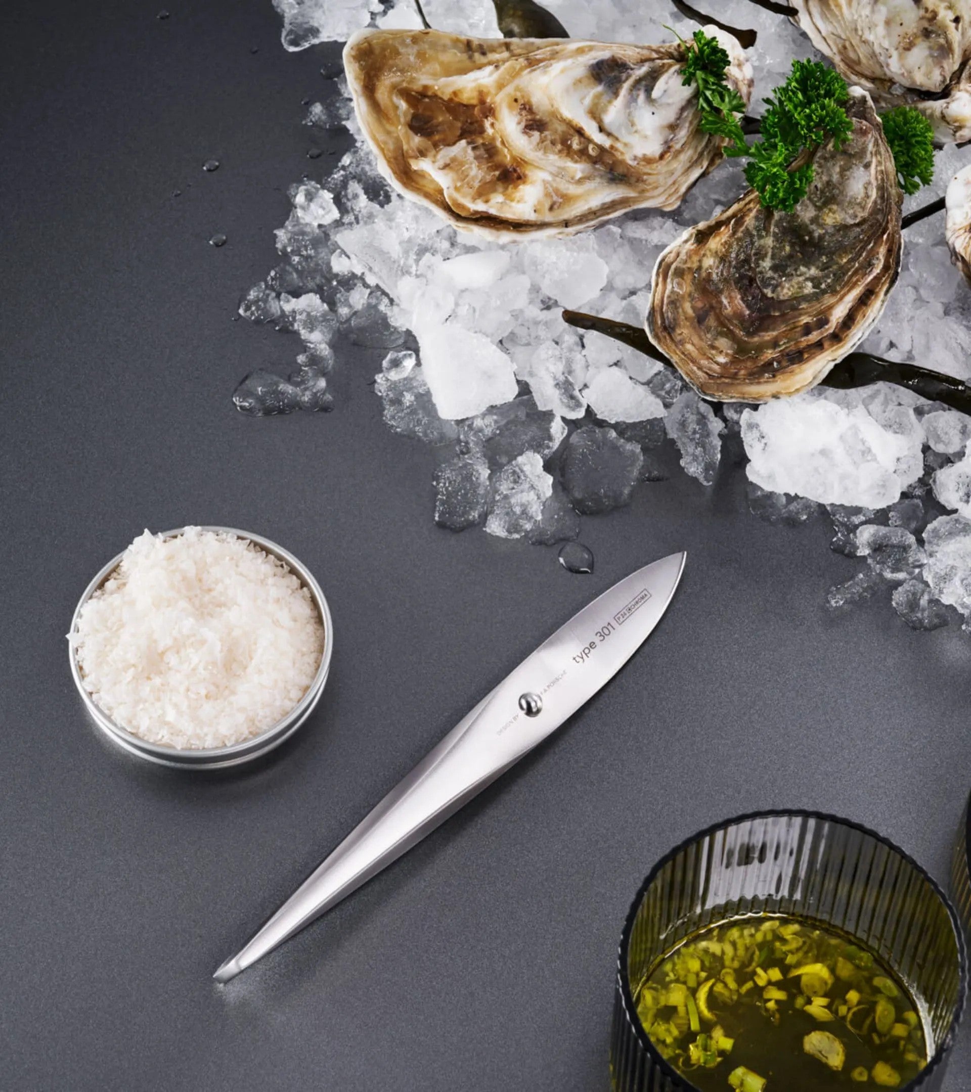 Porsche Design Quality | Oyster knife P24
