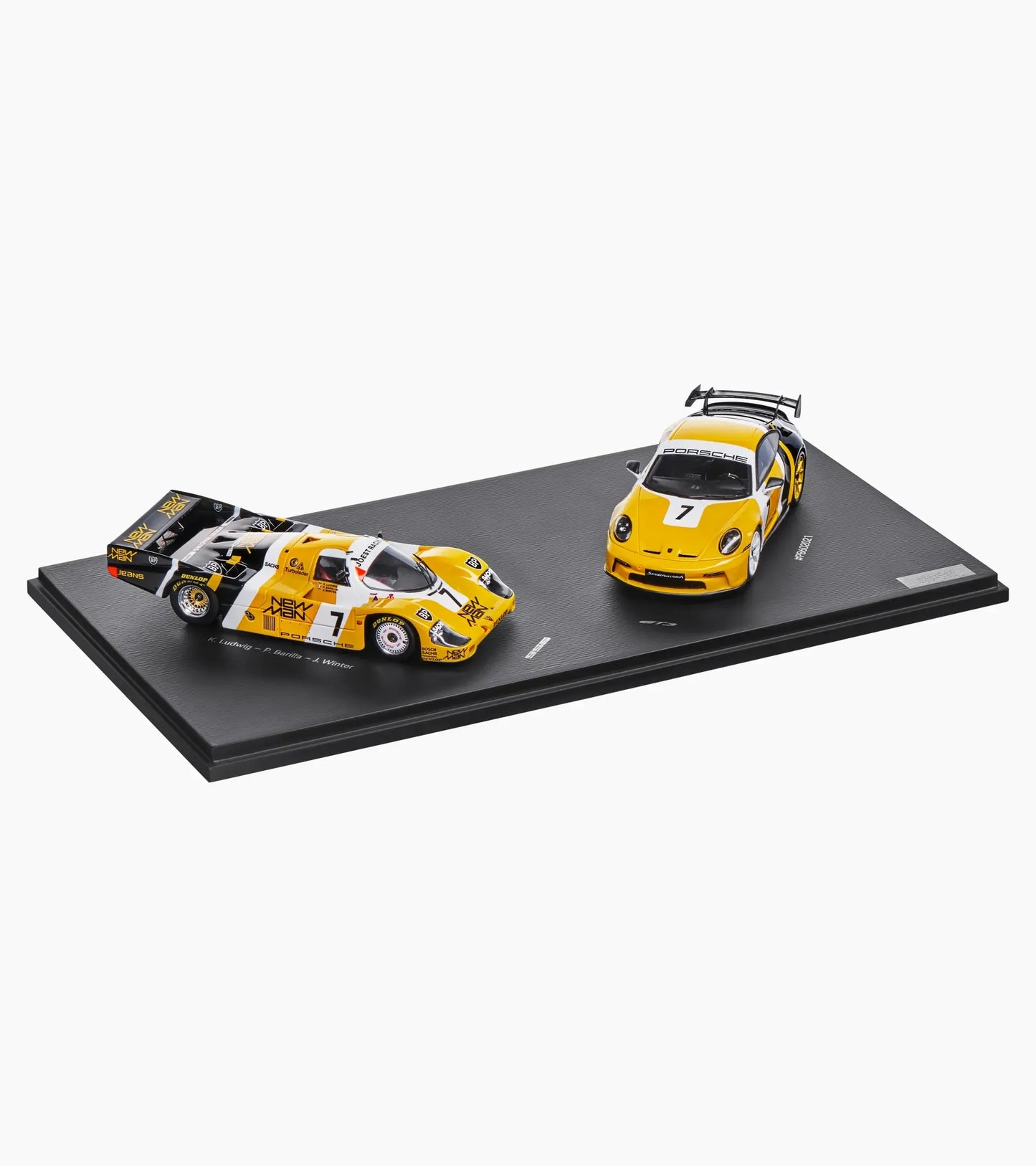 Porsche Design Customer Favorite | Porsche 911 GT3 (992) & Porsche 956 – Limited edition