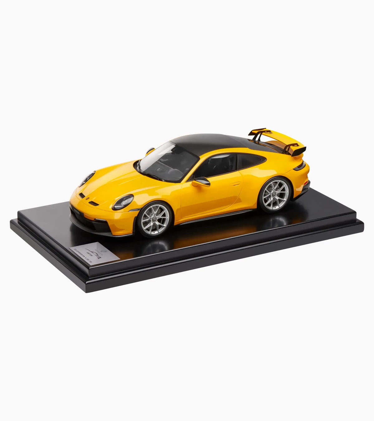 Porsche Design Latest | Porsche 911 GT3 (992) signal yellow – Limited edition