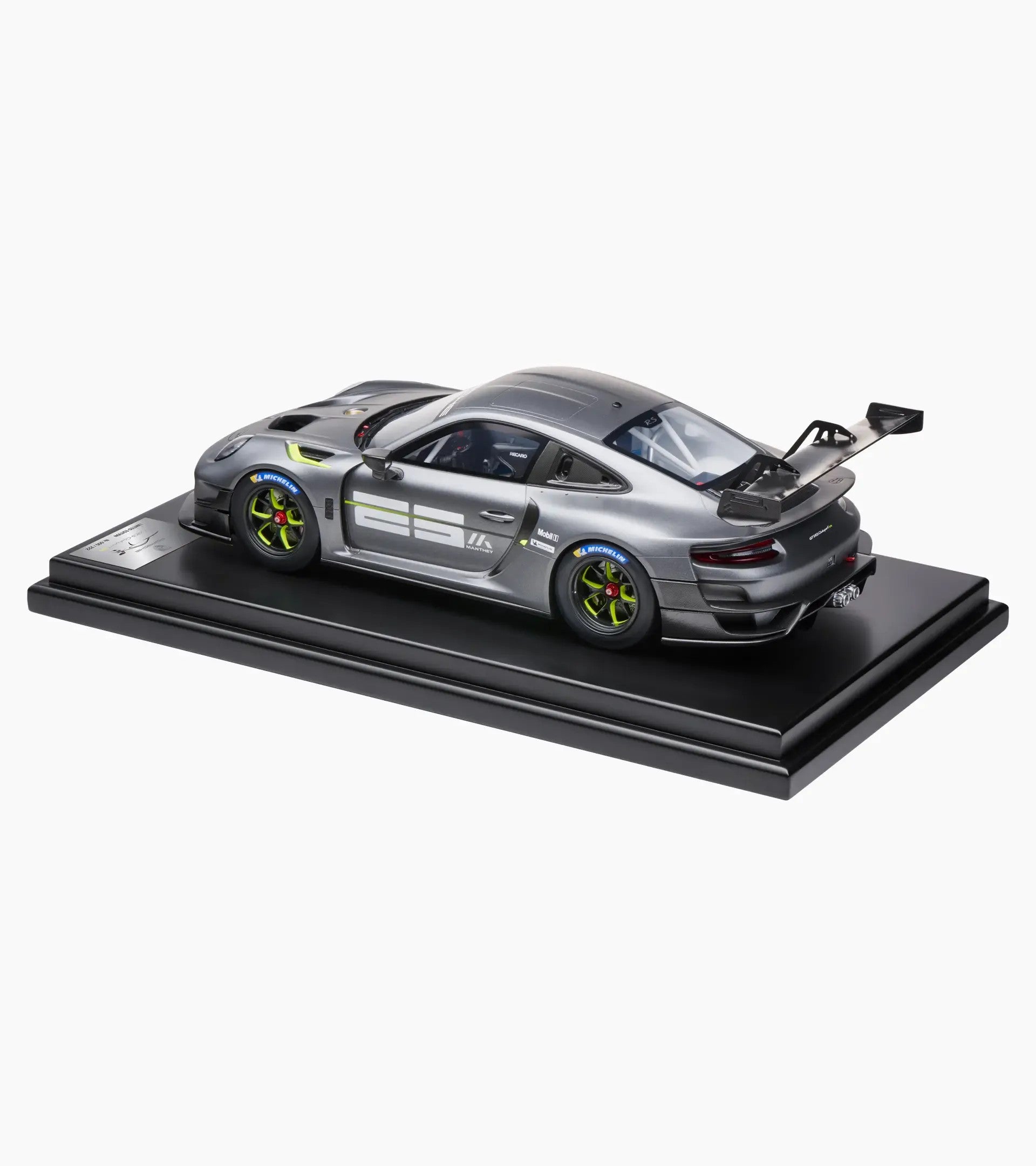 Porsche Design Quality | Porsche 911 GT2 RS Clubsport 25 – Ltd.