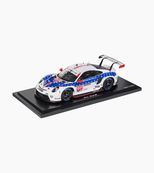 Porsche Design Everyday | Porsche 911 RSR #911 IMSA Farewell, 12h Sebring 2020 – Ltd.